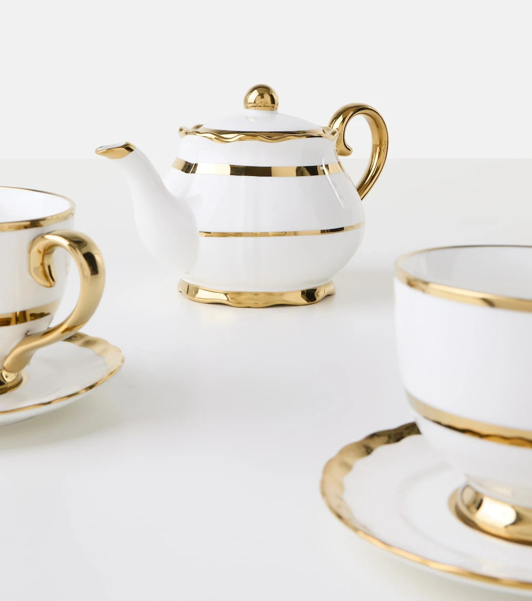 Polspotten - Golden Finds teapot by Jan Wolleswinkel