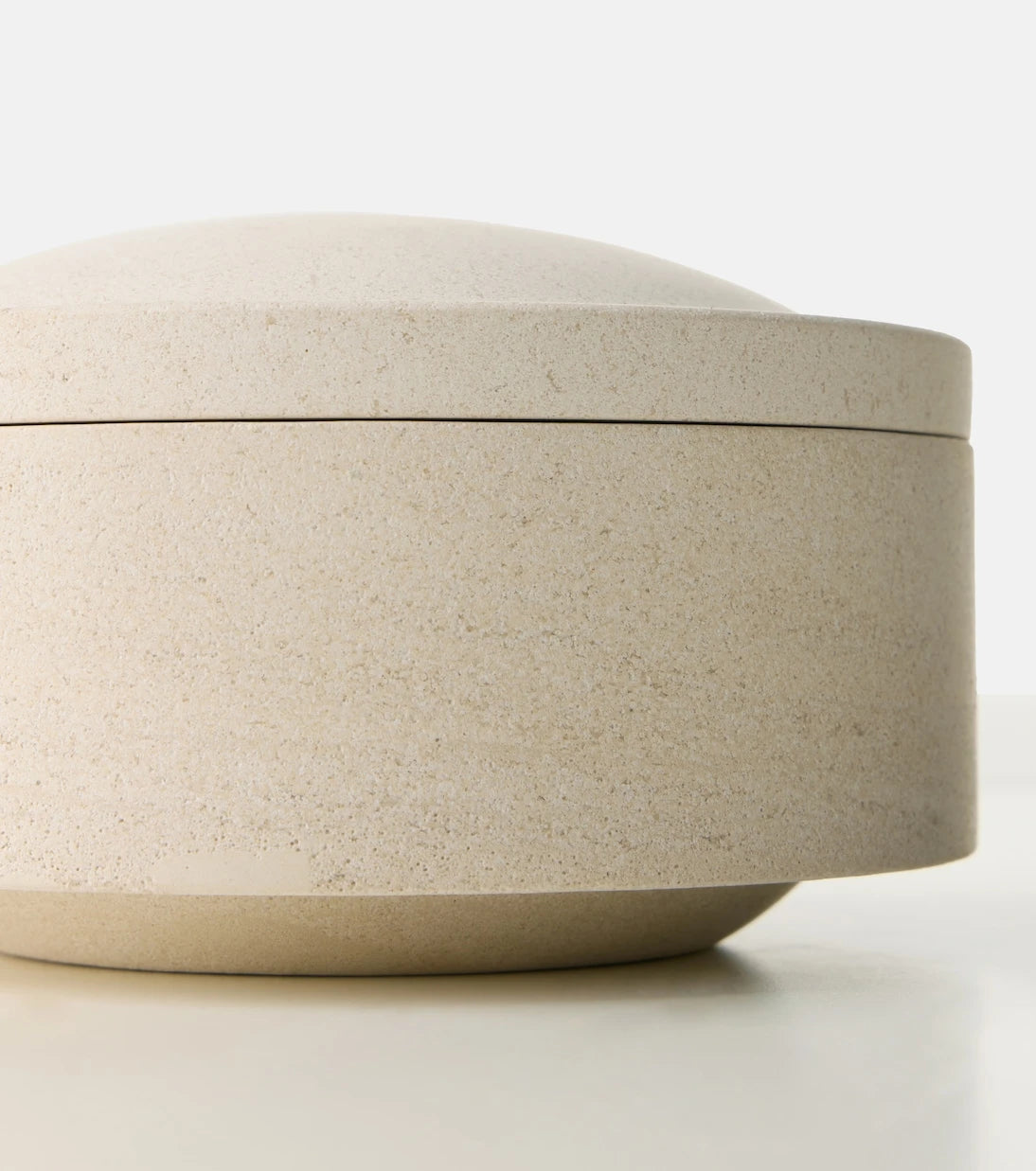 Louise Roe - Gallery Object 07 stoneware container