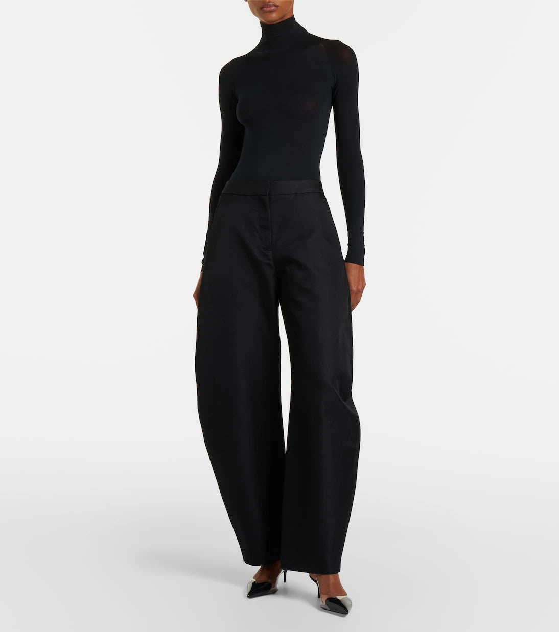 Alaïa - حذاء بمضخة من الـ PVC بتشذيب جلدي على شكل قلب