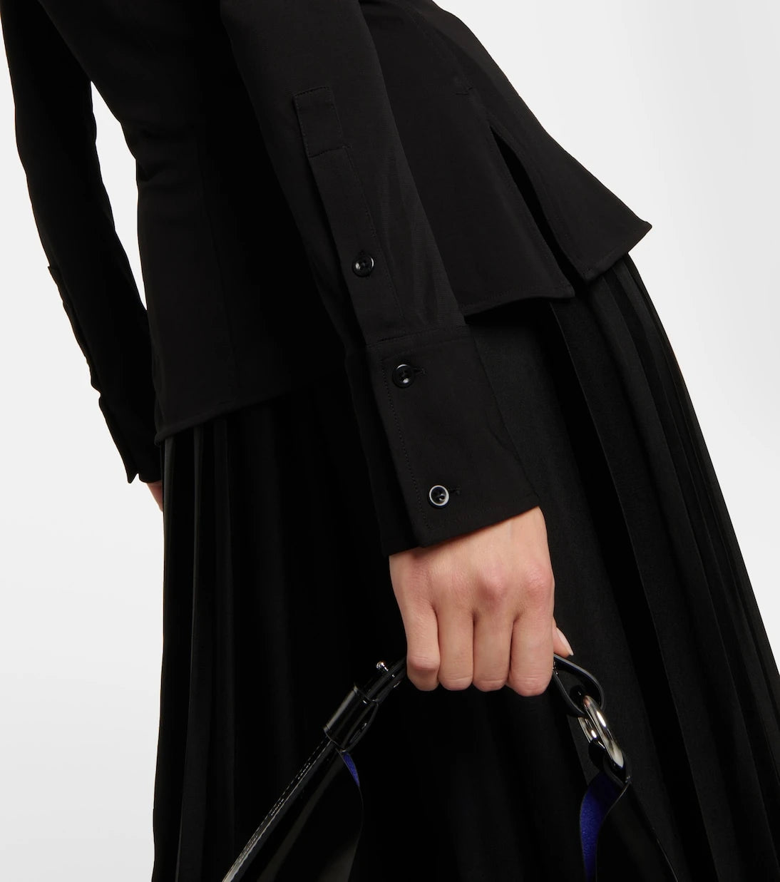 Proenza Schouler - بلوزة من الجيرسيه بقصات من وايت ليبل
