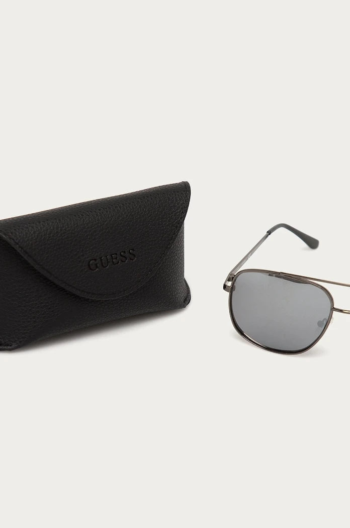 Слънчеви очила Guess