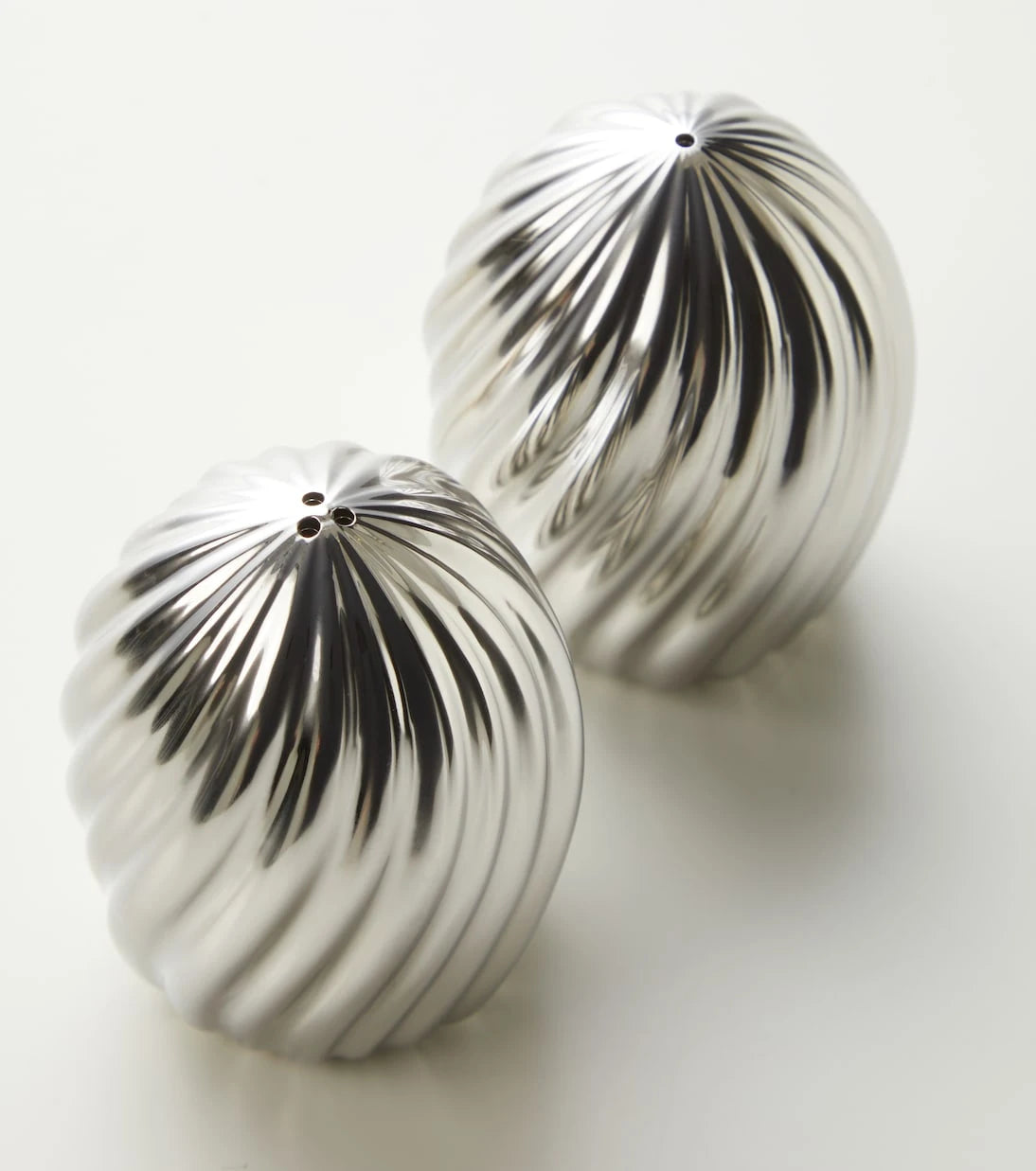 L'Objet - Ripple Spice Jewels salt and pepper shakers