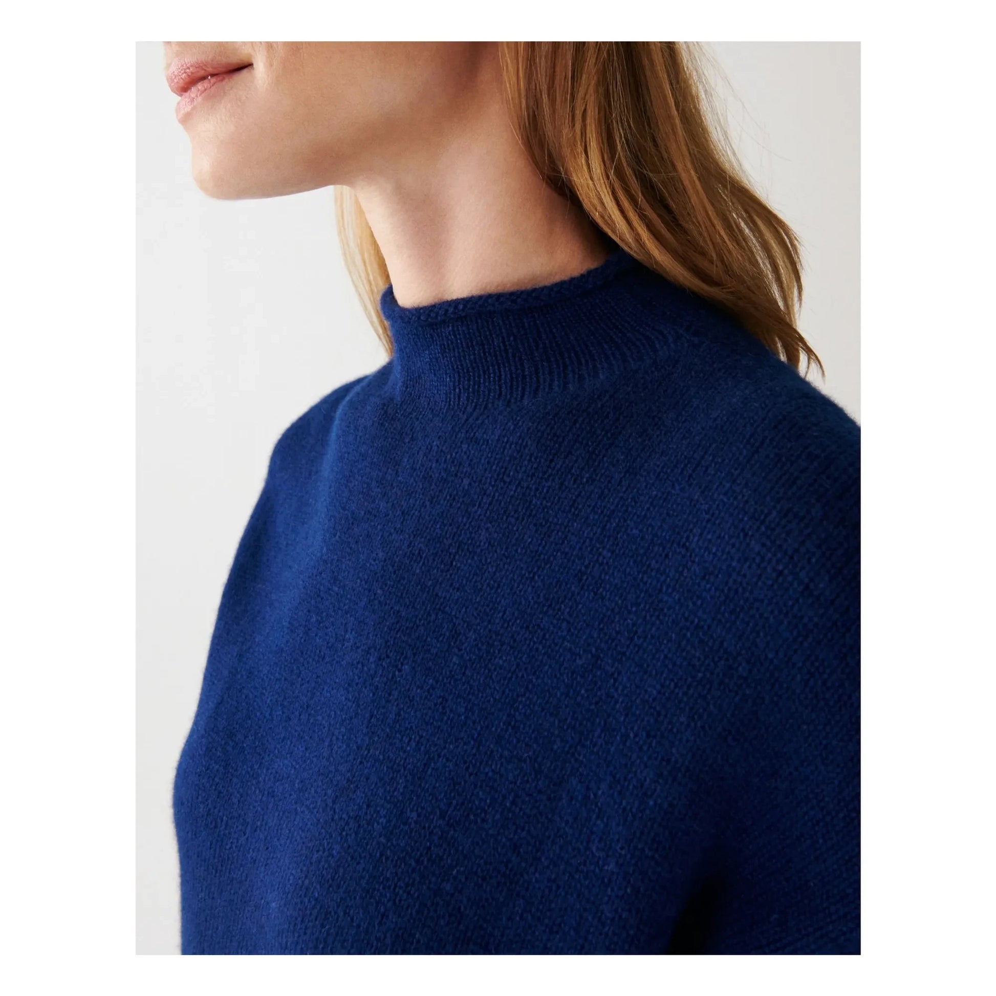 Bompard - Cashmere High Neck Sweater | Navy blue