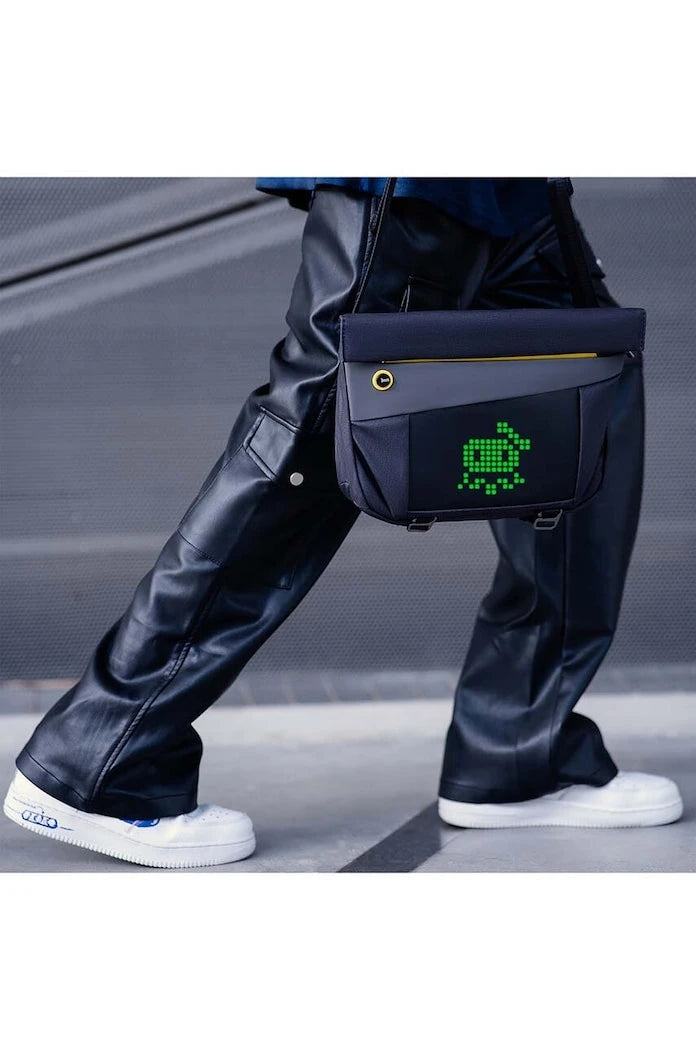 Чанта за дисплей pixel art Divoom SlingBag - V