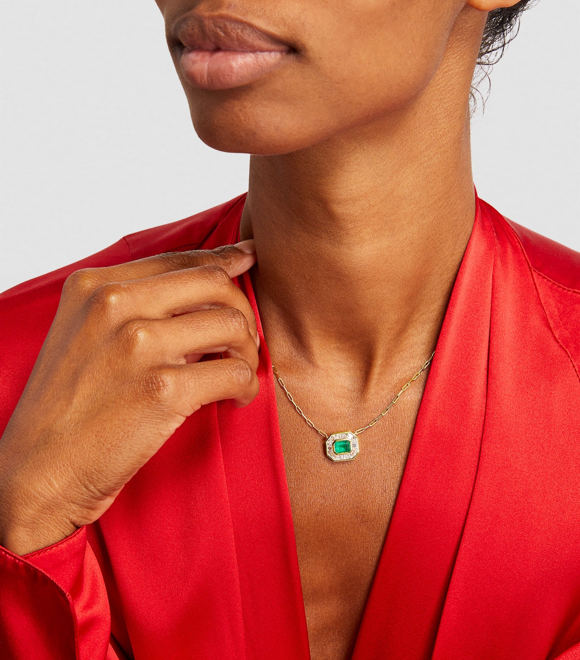 SHAY Yellow Gold, Diamond and Emerald Deco Necklace