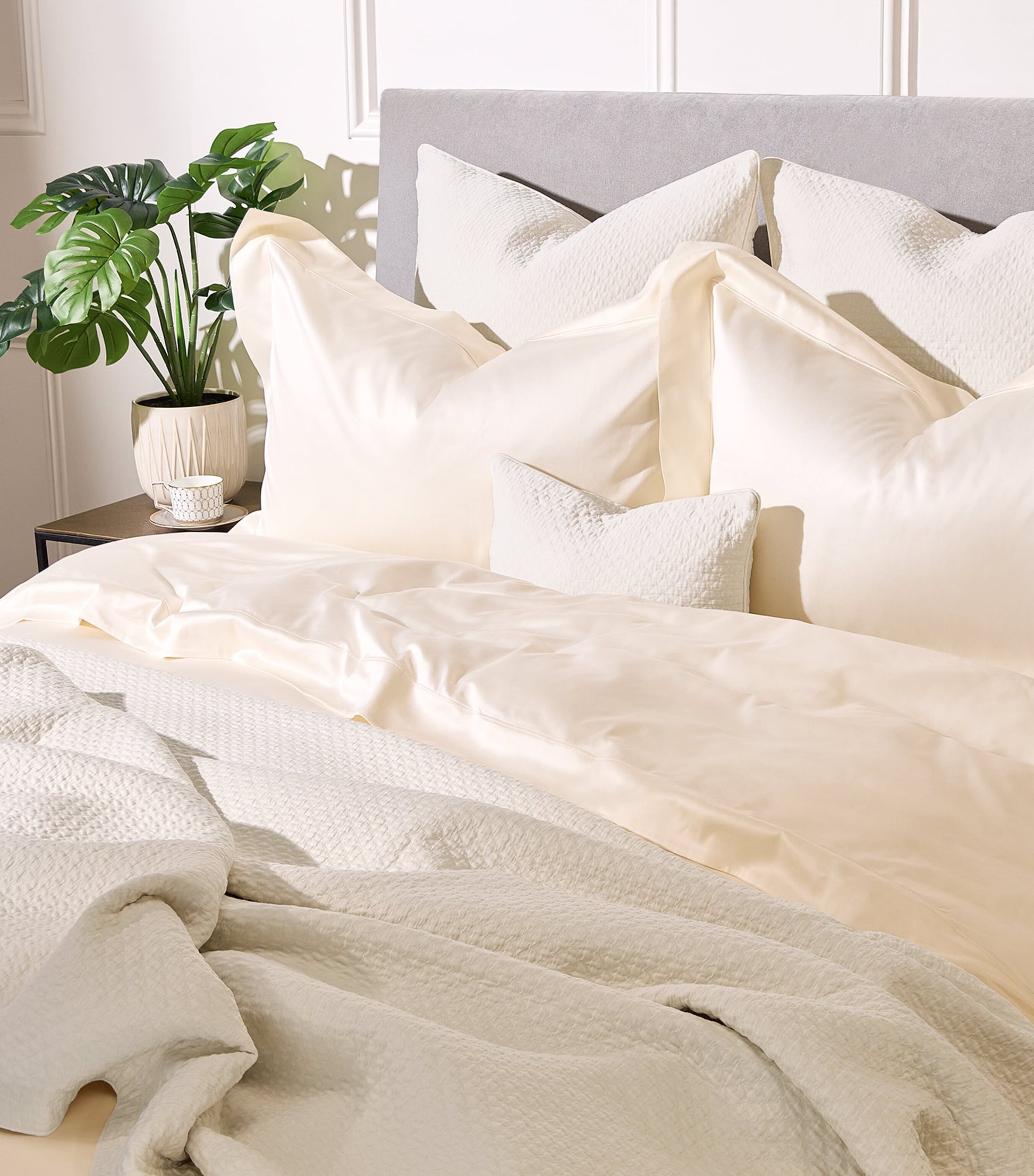 Prince King Bedspread (245cm x 255cm)