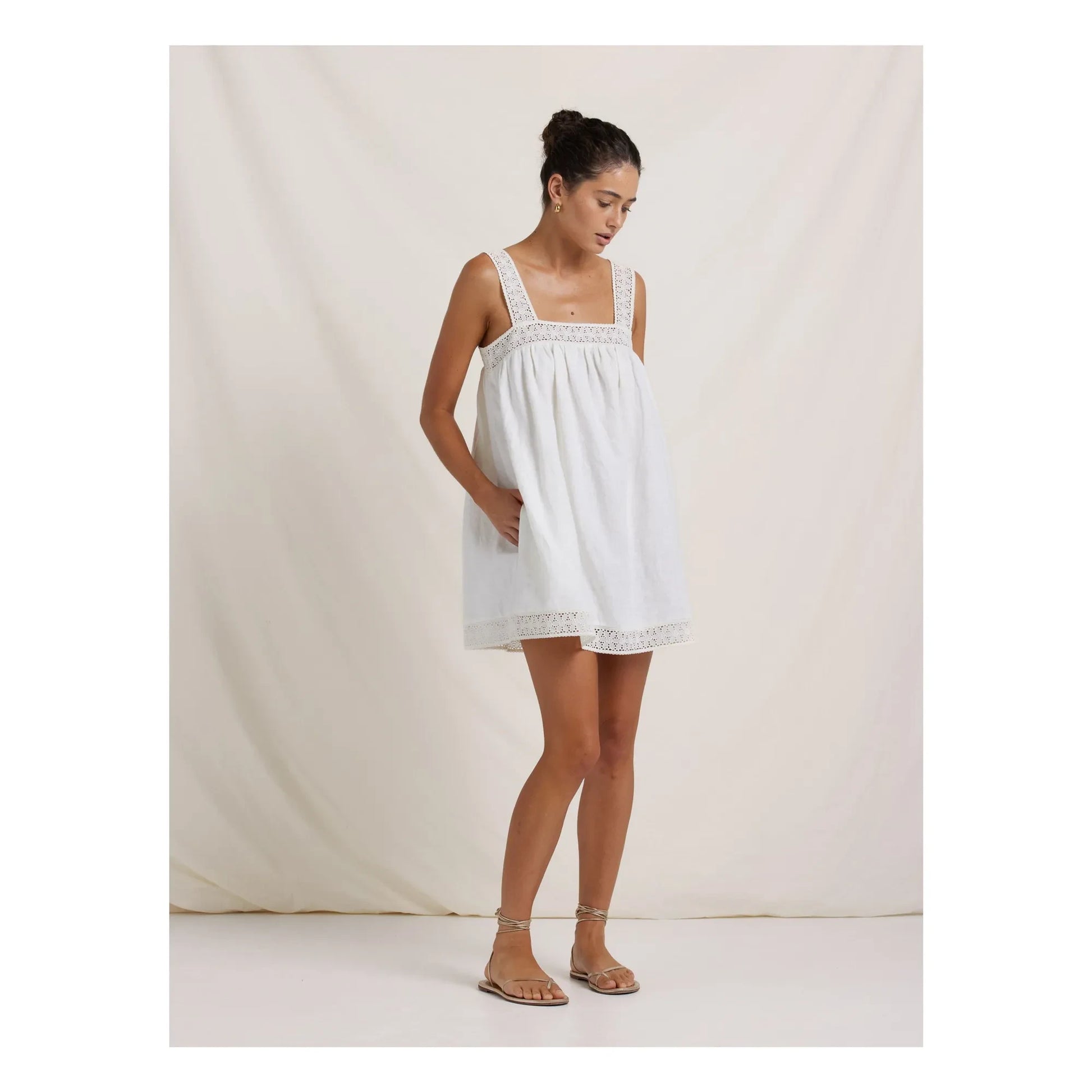 Peony - Embroidery dress | White