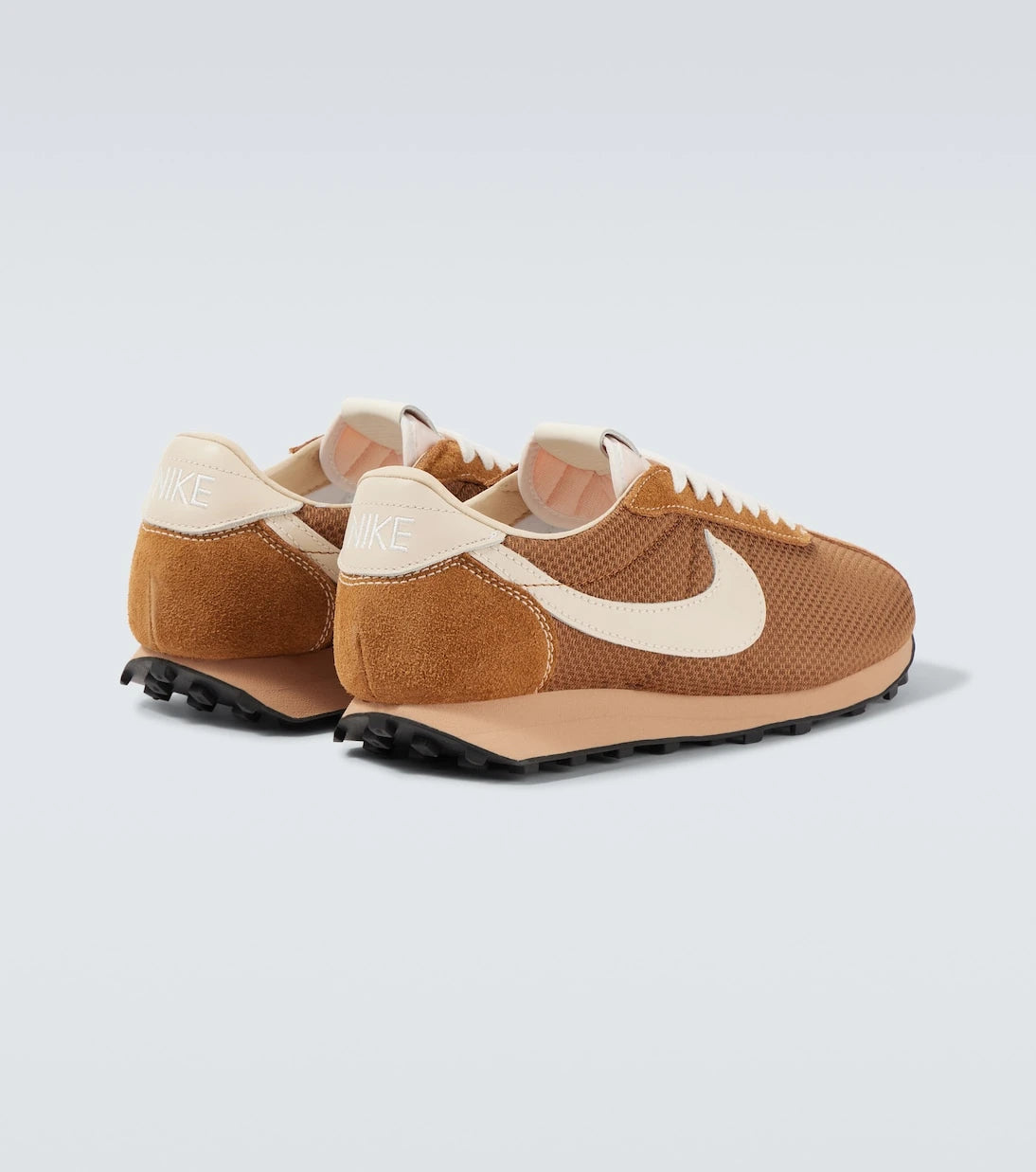 Nike - حذاء رياضي LD-1000 بحواف من الشمواه
