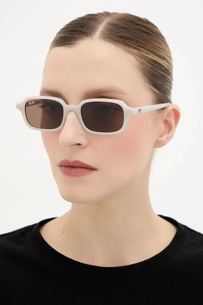Ray-Ban güneş gözlüğü