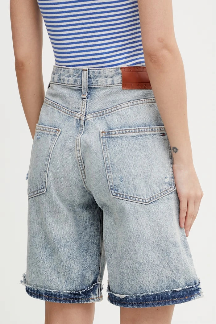 Tommy Jeans kadın denim kısa şort