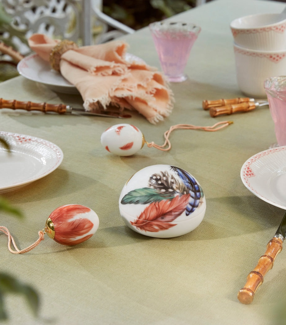 Royal Copenhagen Feathers Bonbonniere 2025