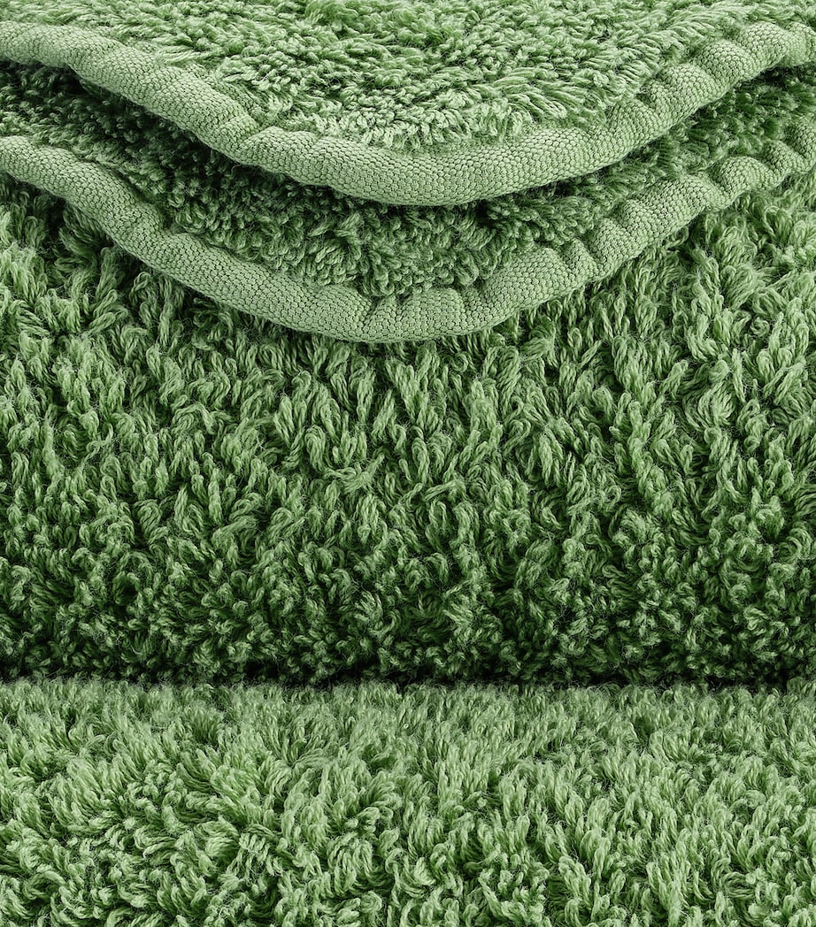 Super Pile Bath Sheet (105cm x 180cm)