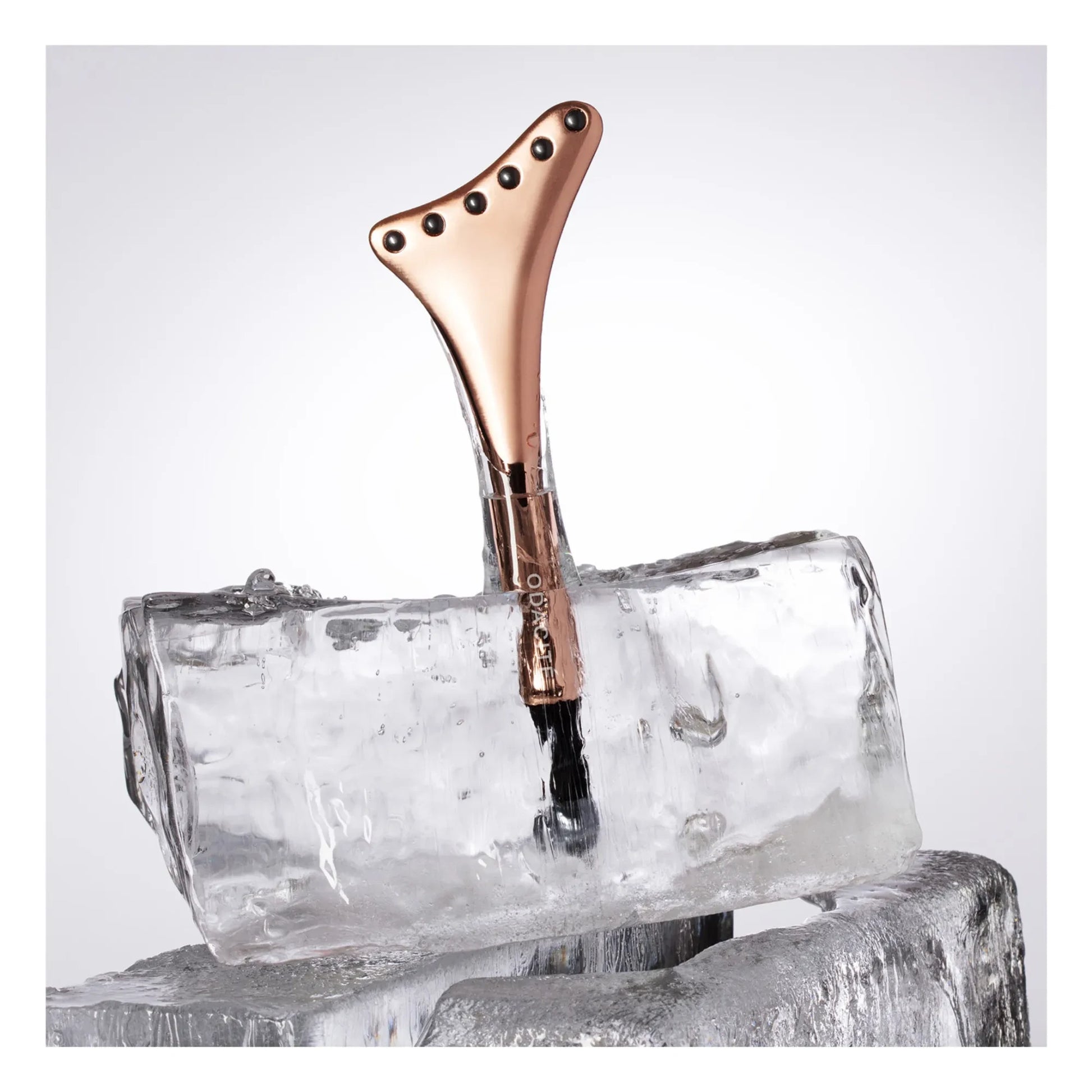 Odacité - Cryo-Tech Cooling Face Tool