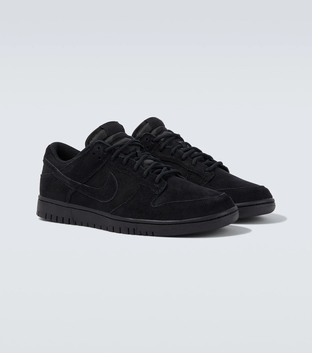 Nike - Dunk Low suede sneakers