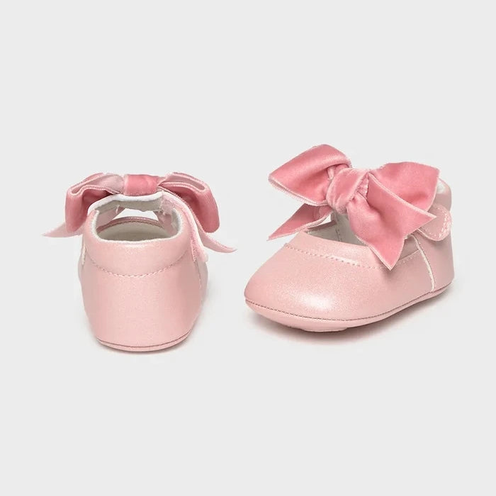 Mayoral Newborn обувки за бебе