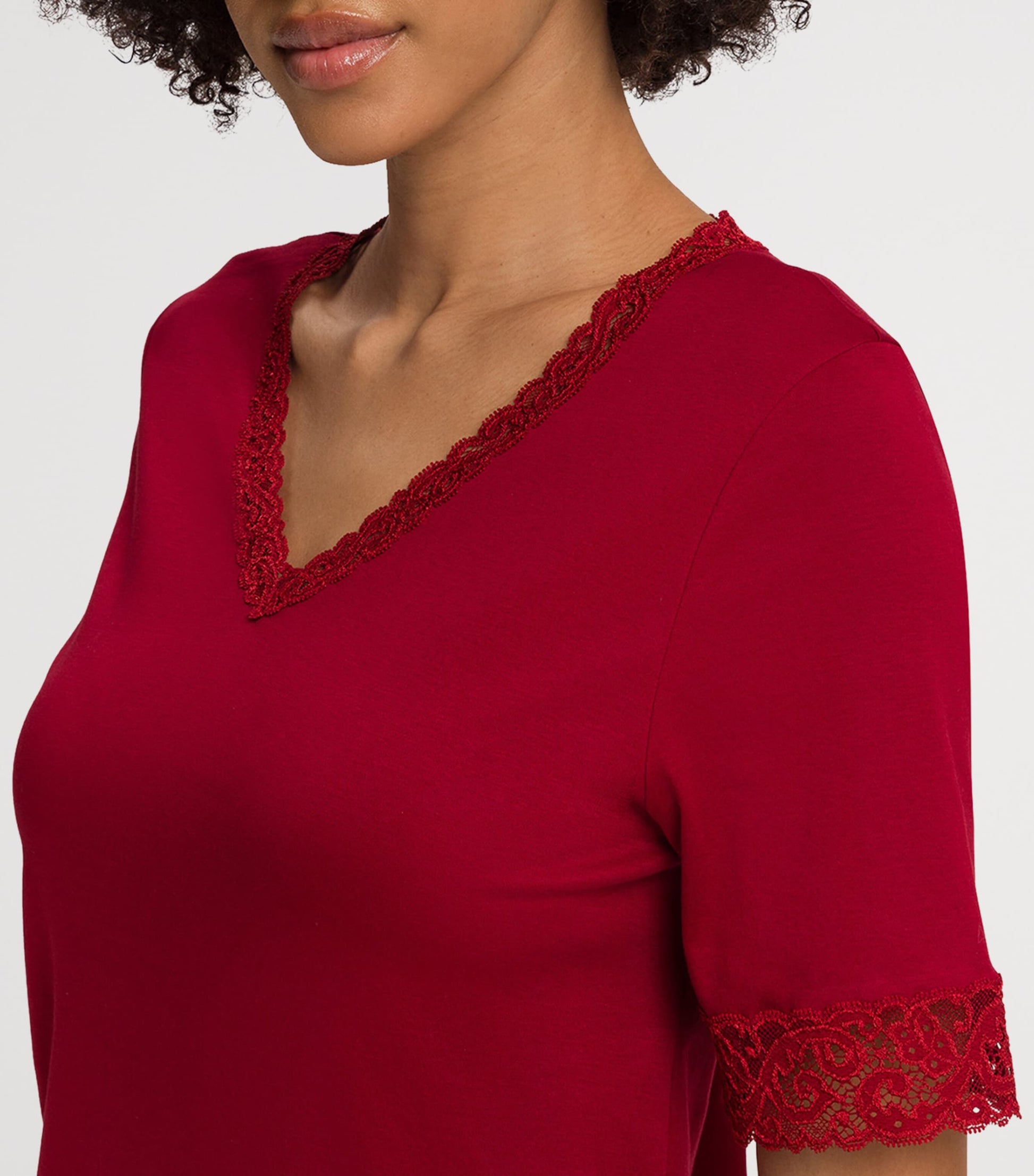 Hanro Red Cotton Lace-Trim Nightdress