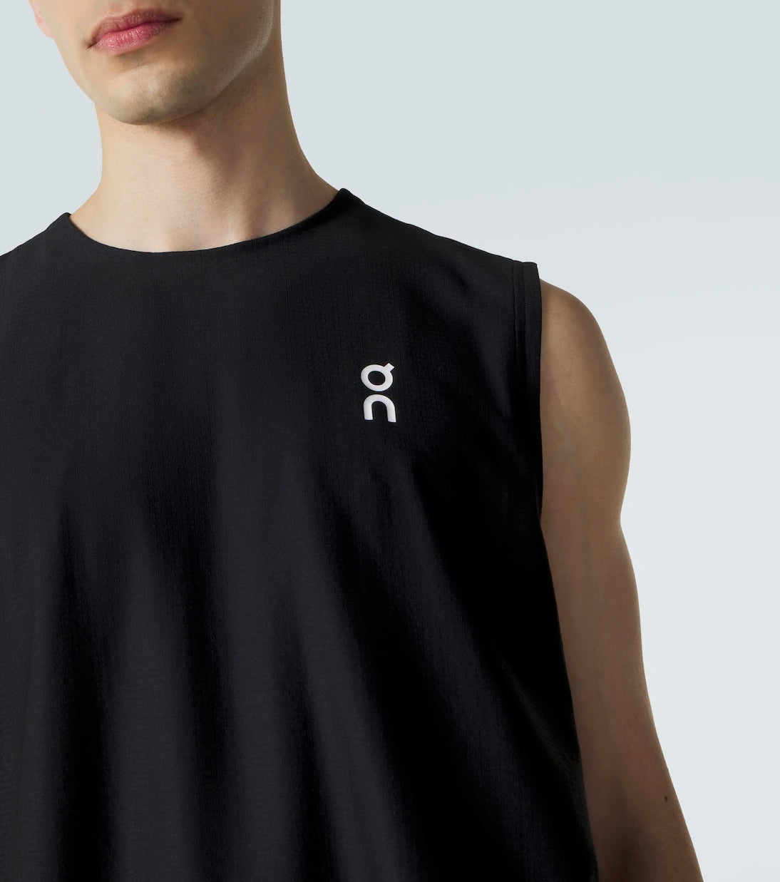On - Technical tank top
