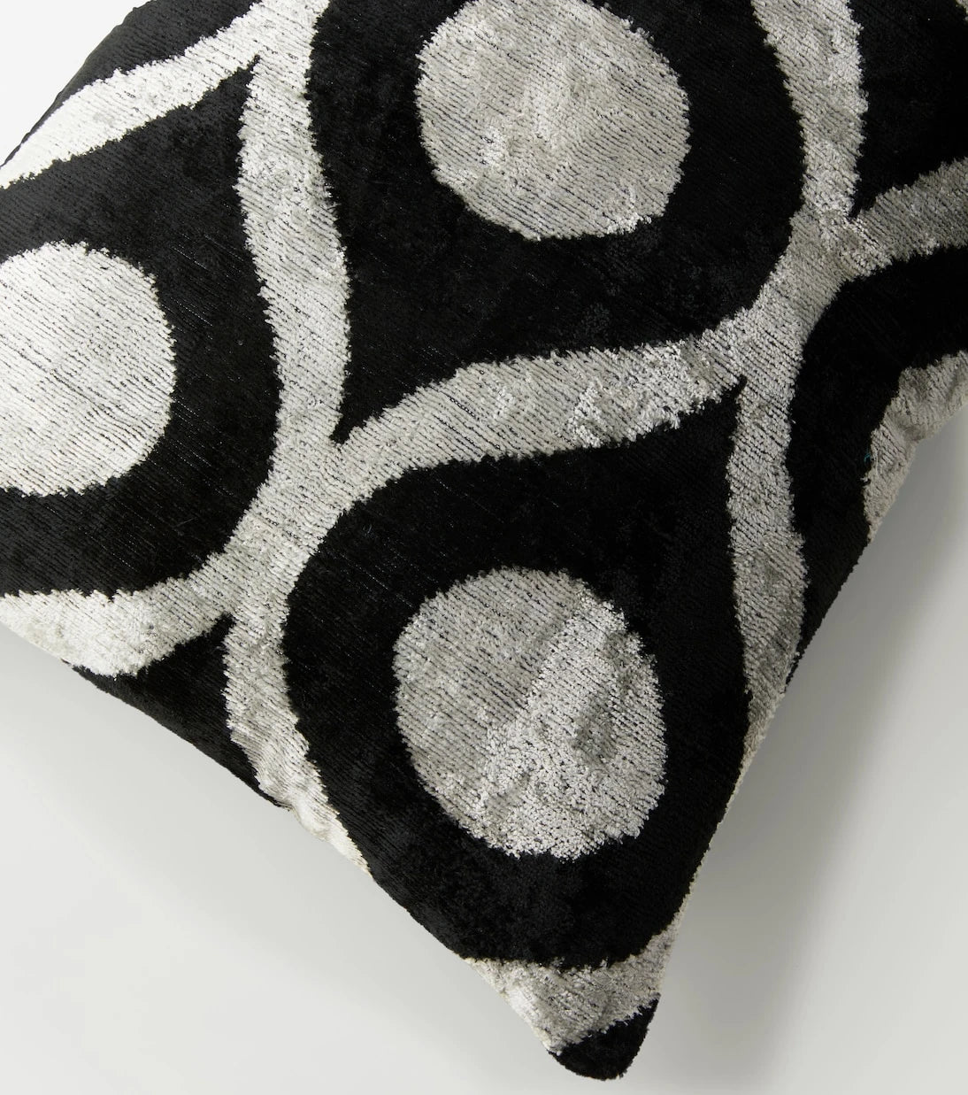 Les-Ottomans - Silk velvet cushion