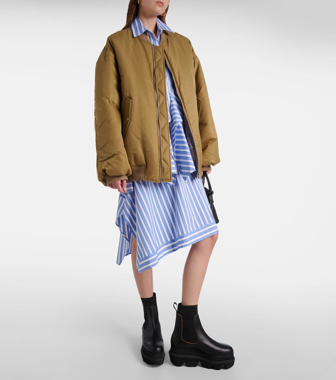 Sacai - جزمة تشيلسي جلدية