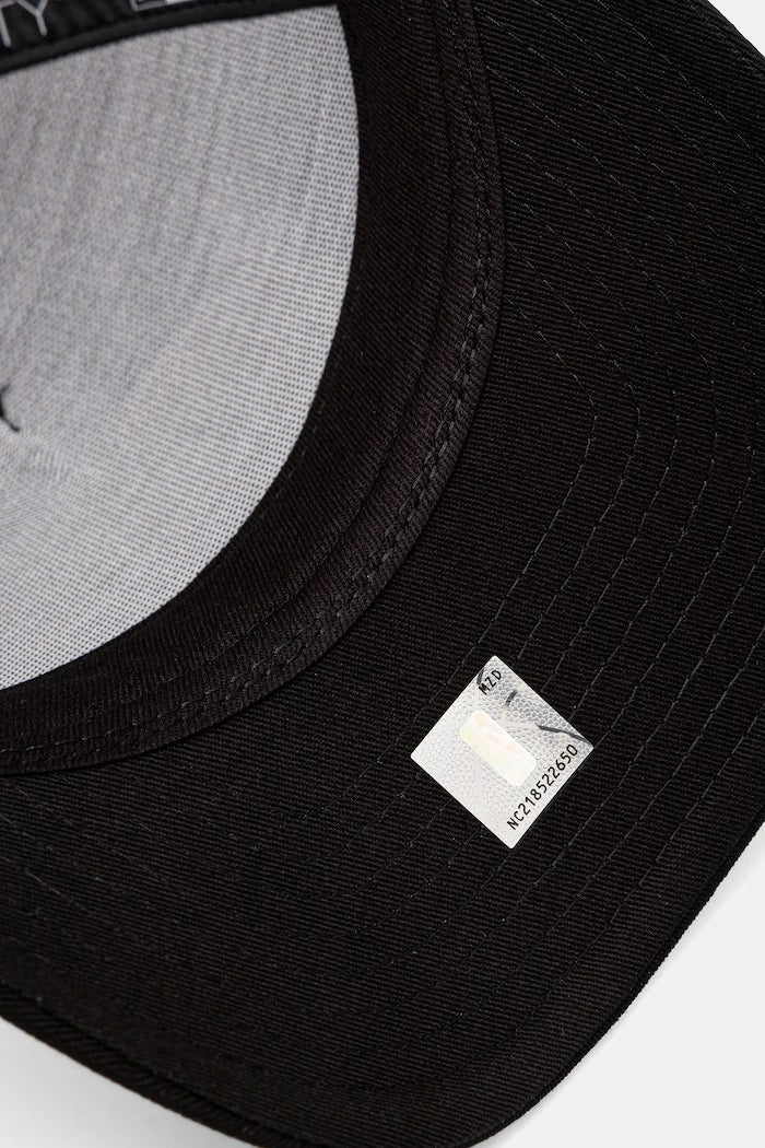 New Era шапка trucker NBA 940 MC TRUCKER BULLS