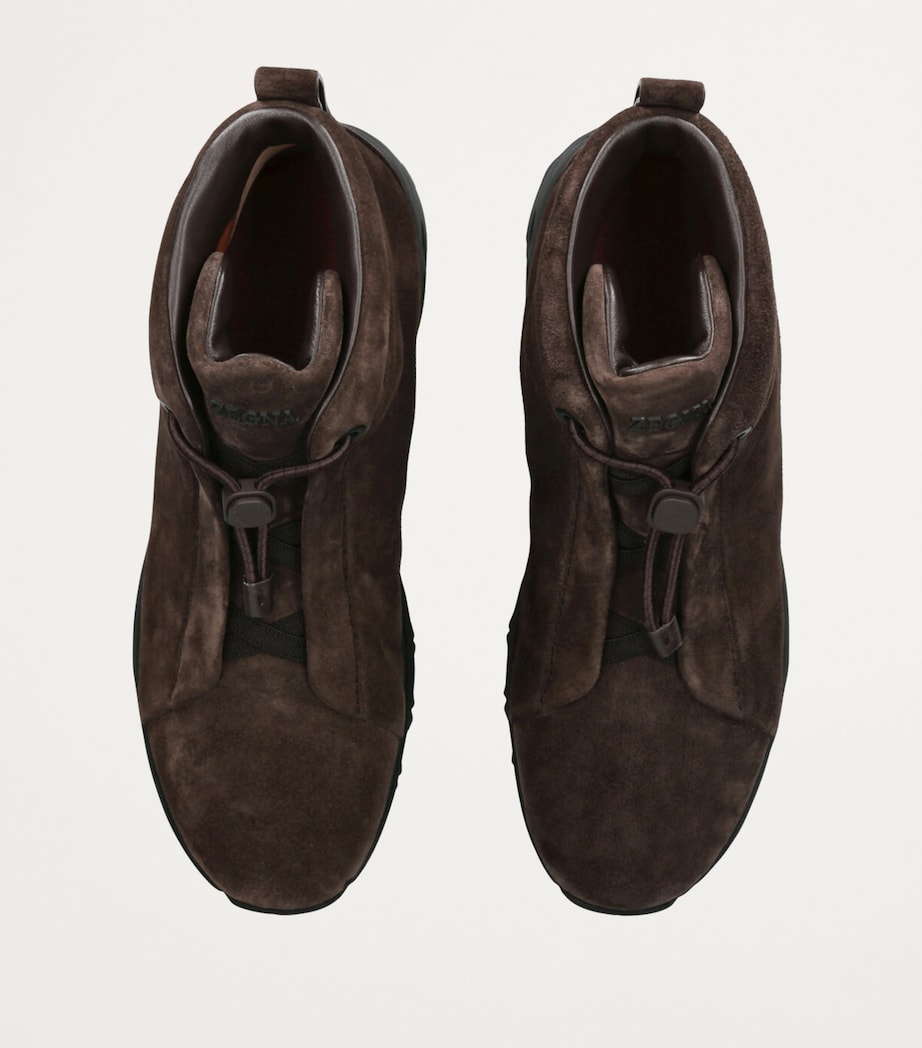 Suede Triple Stitch Vetta Sneakers