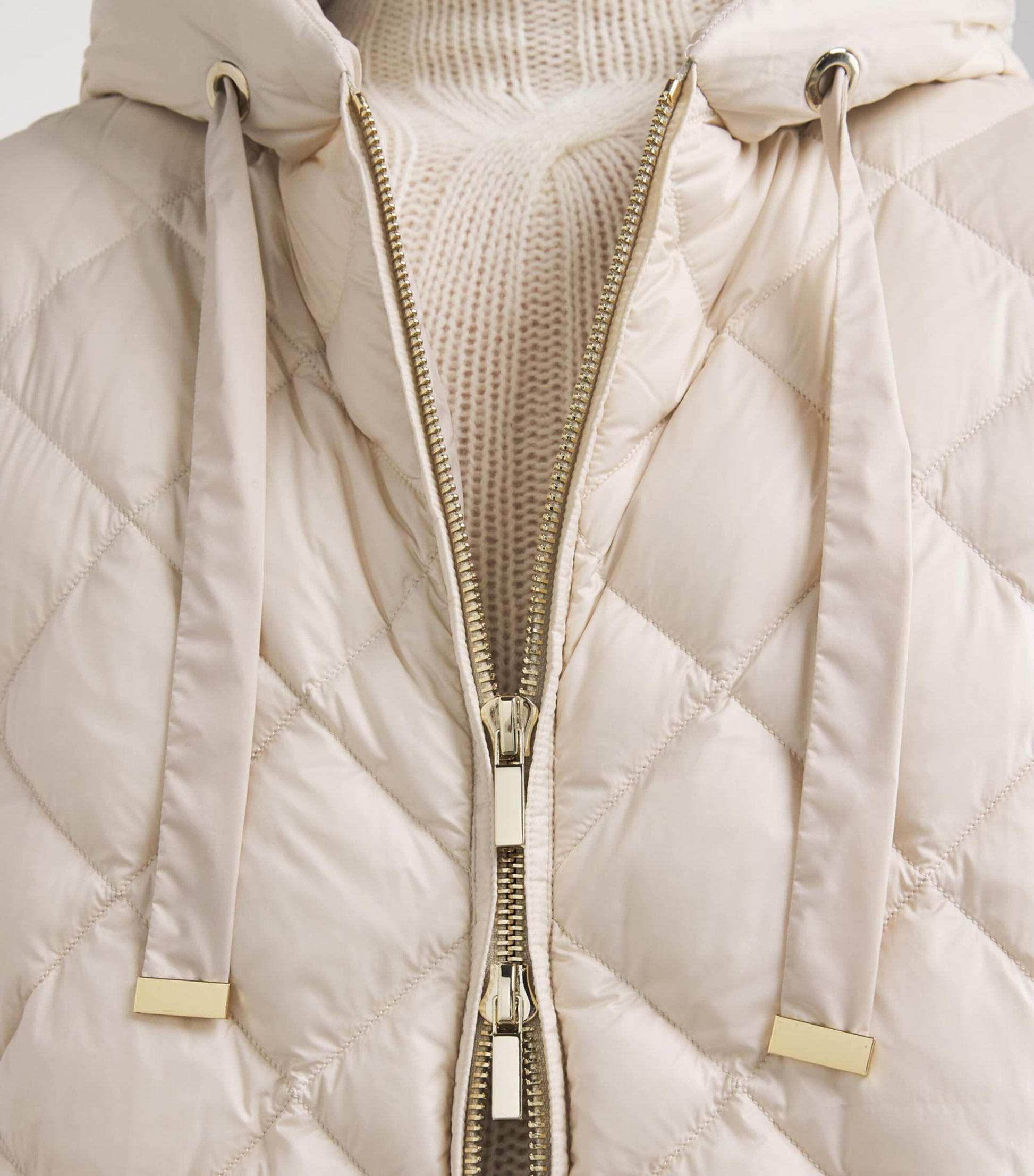 Max Mara White The Cube Diamond-Quilted Jacket