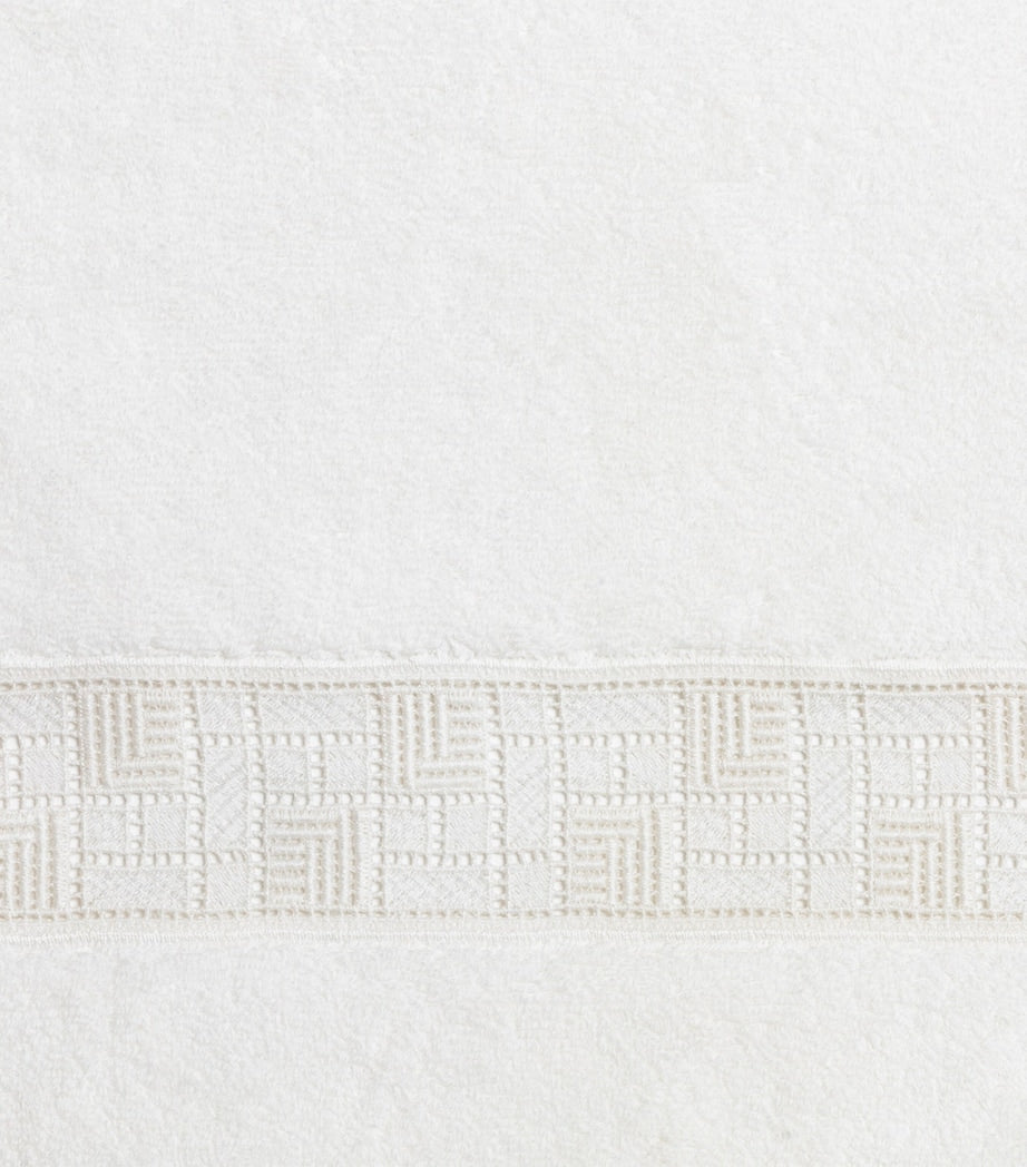 Maze Lace Bath Sheet