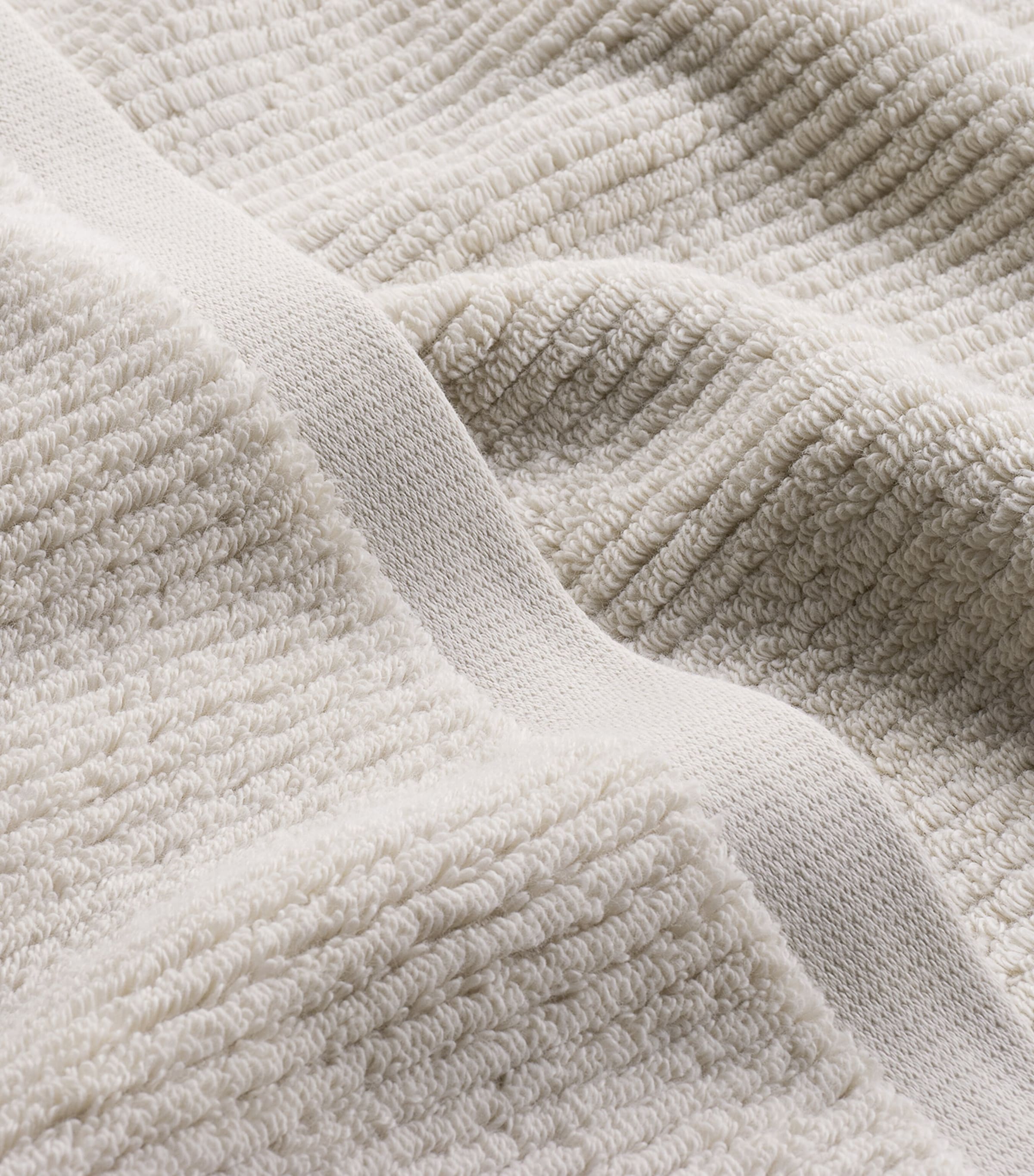 Organic Cotton Raya Bath Towel (76cm x 142cm)