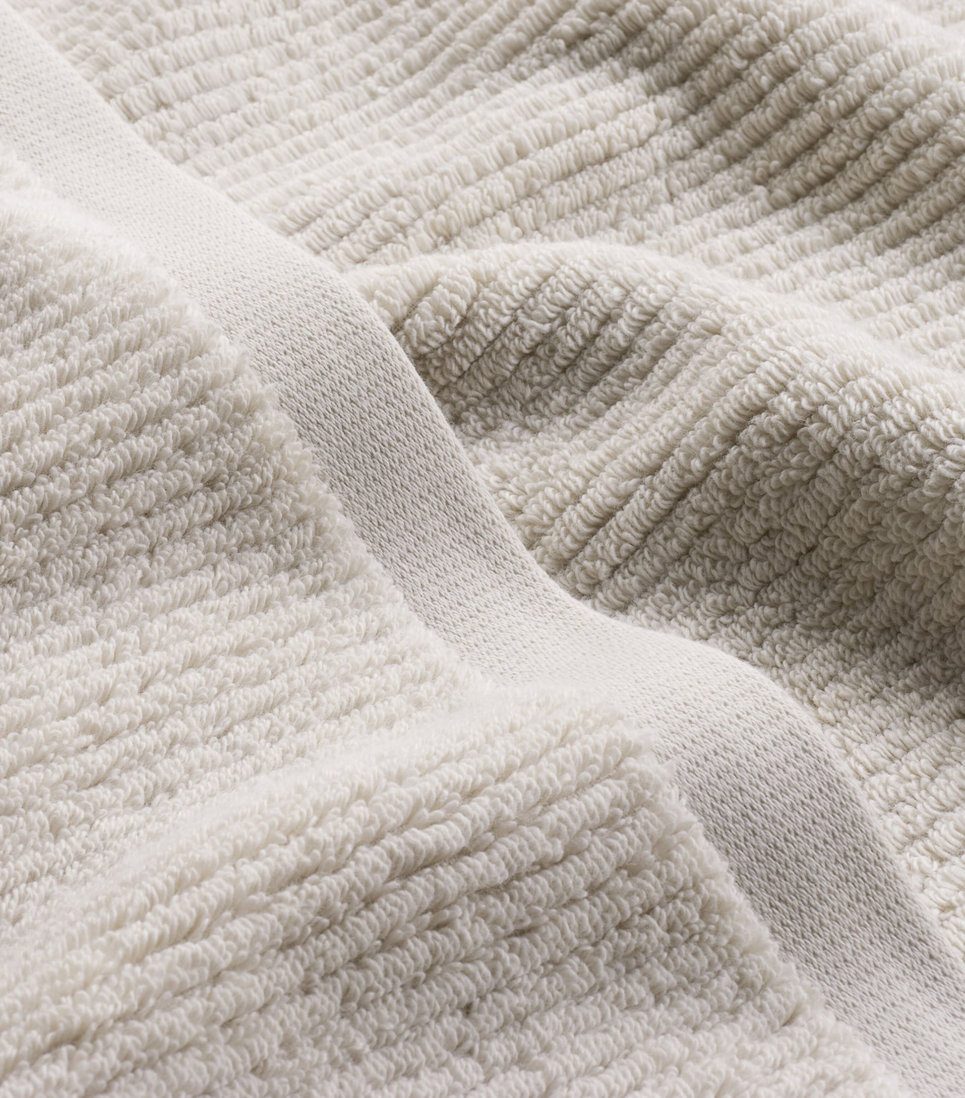 Organic Cotton Raya Bath Towel (76cm x 142cm)