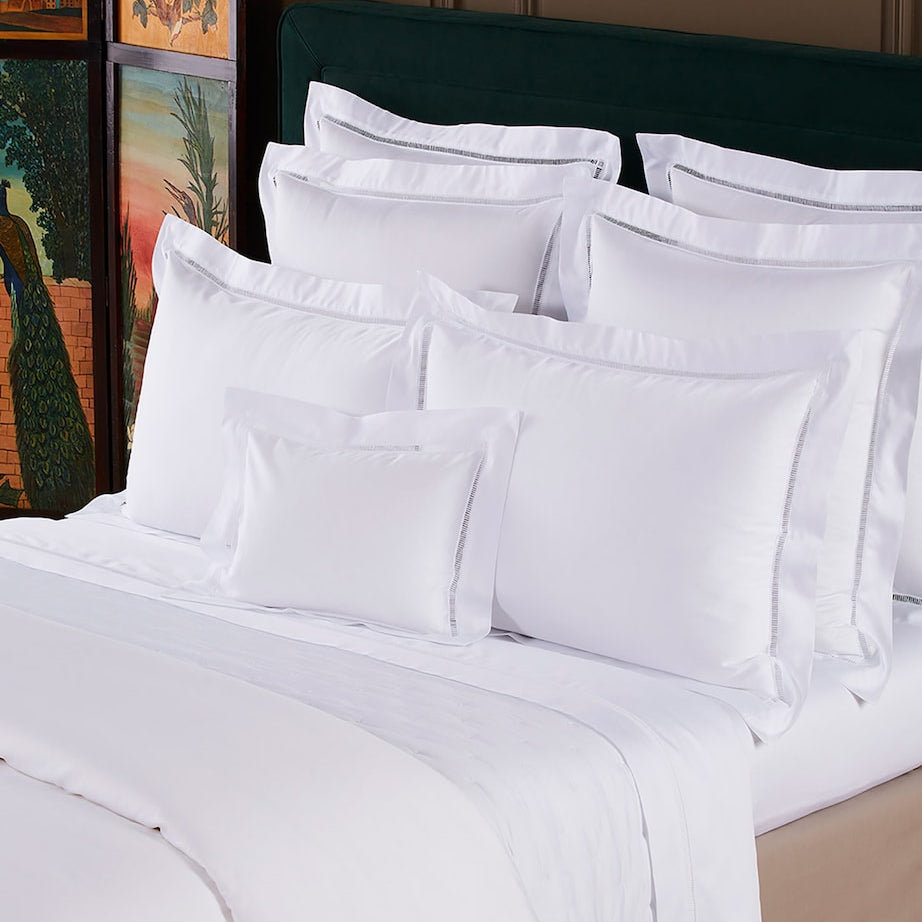 Yves Delorme Colisée Blanc Super King Flat Sheet (270cm x 295cm)