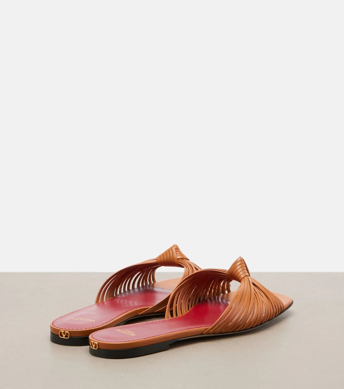 Valentino Garavani - Annet leather slides