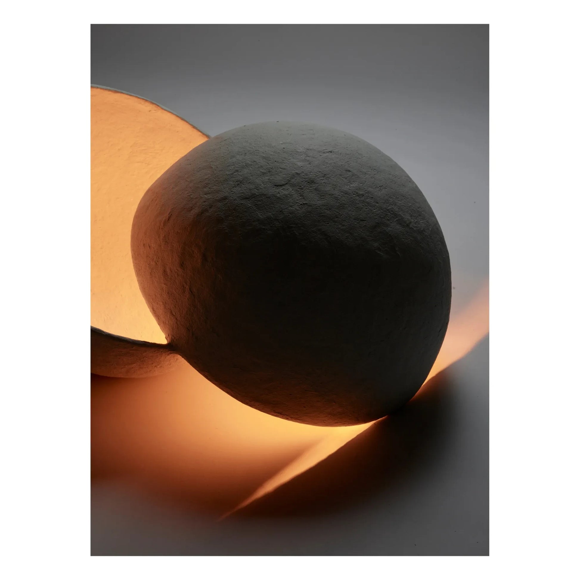Serax - Earth Round Papier Mâché Lamp | White