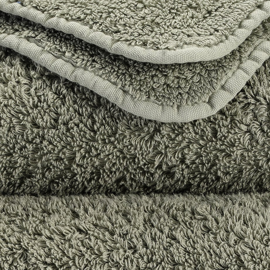 Abyss & Habidecor Super Pile Bath Sheet (105cm x 180cm)