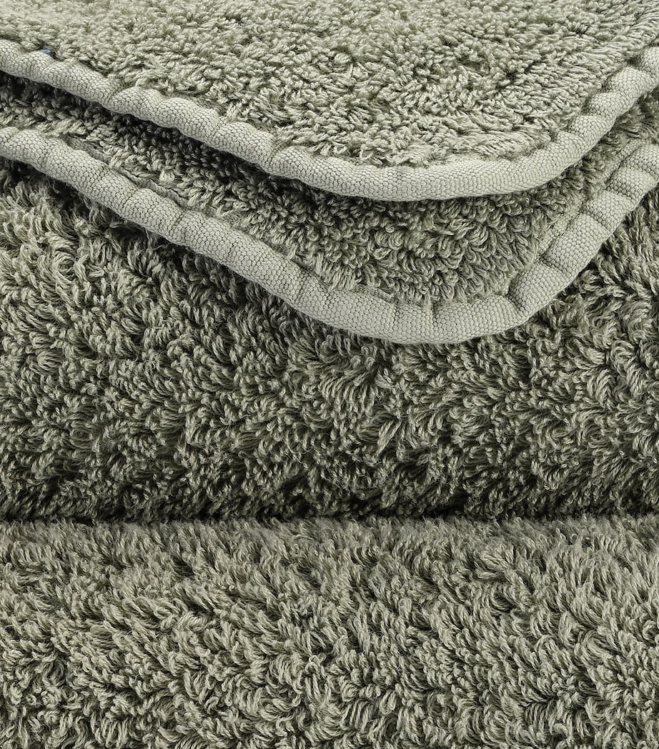 Abyss & Habidecor Super Pile Bath Sheet (105cm x 180cm)