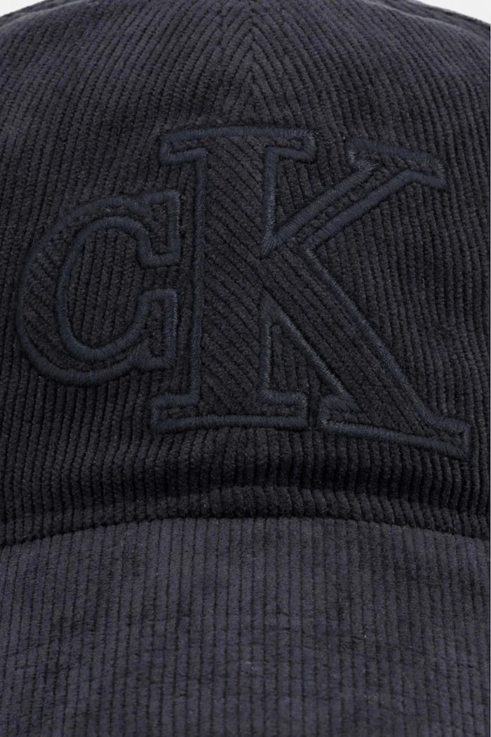 Calvin Klein erkek kot kumaşı şapka