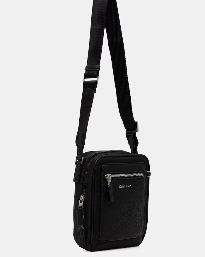 Calvin Klein Erkek Çapraz Çanta