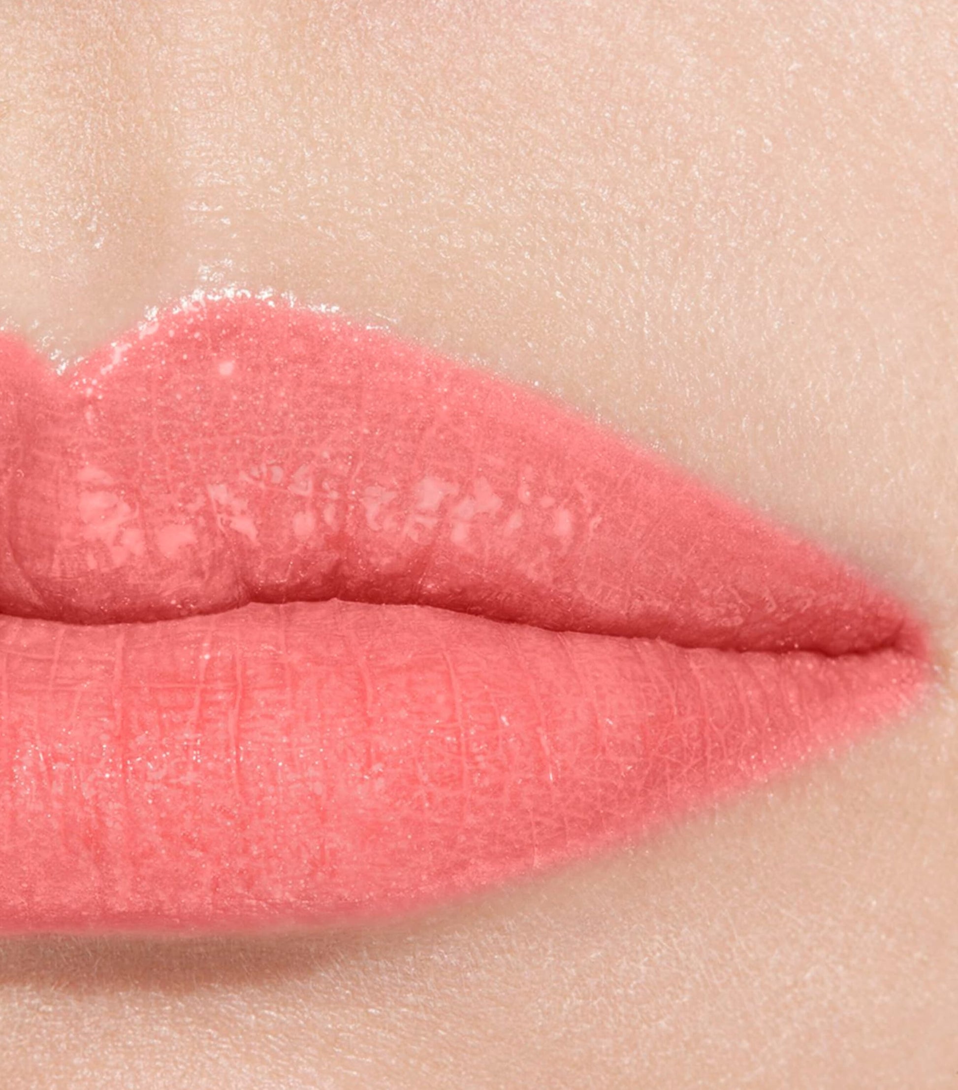 CHANEL Rouge Coco Baume