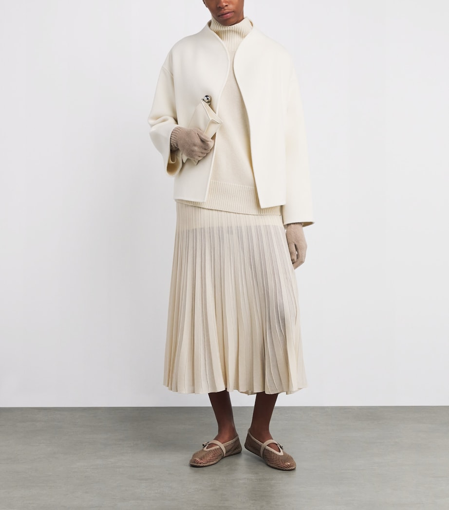 Soft Goat White Cashmere Rollneck Boyfriend Sweater