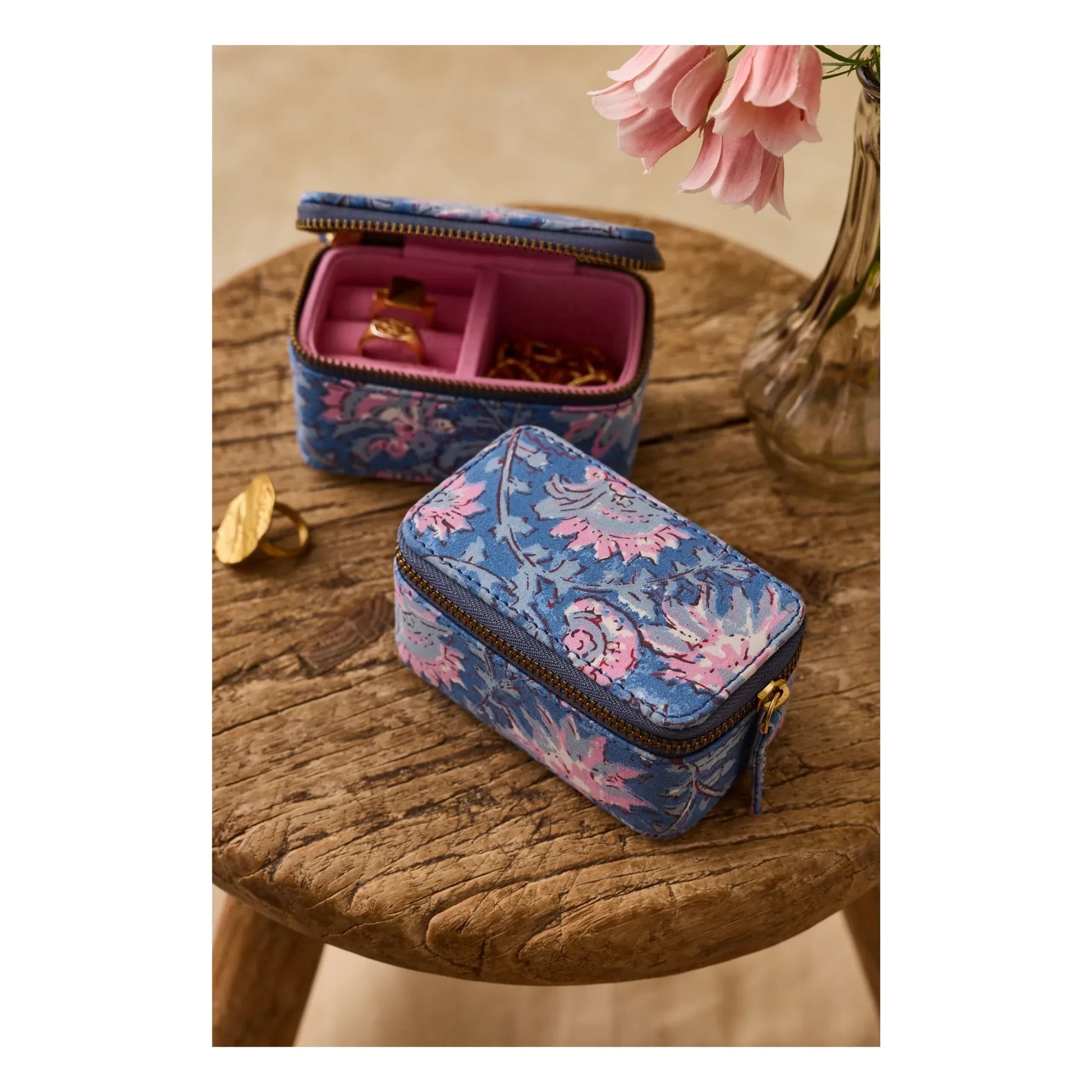 Louise Misha - Soumaya jewelry box | Dark Blue