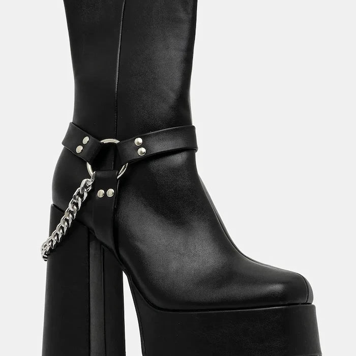 Koi Footwear Natron Bot