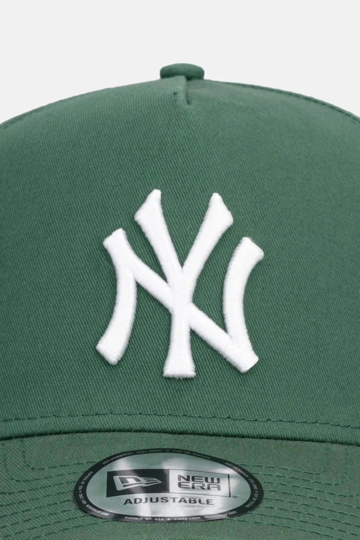 Памучна шапка с козирка New Era LEAGUE ESSENTIAL E-FRAME