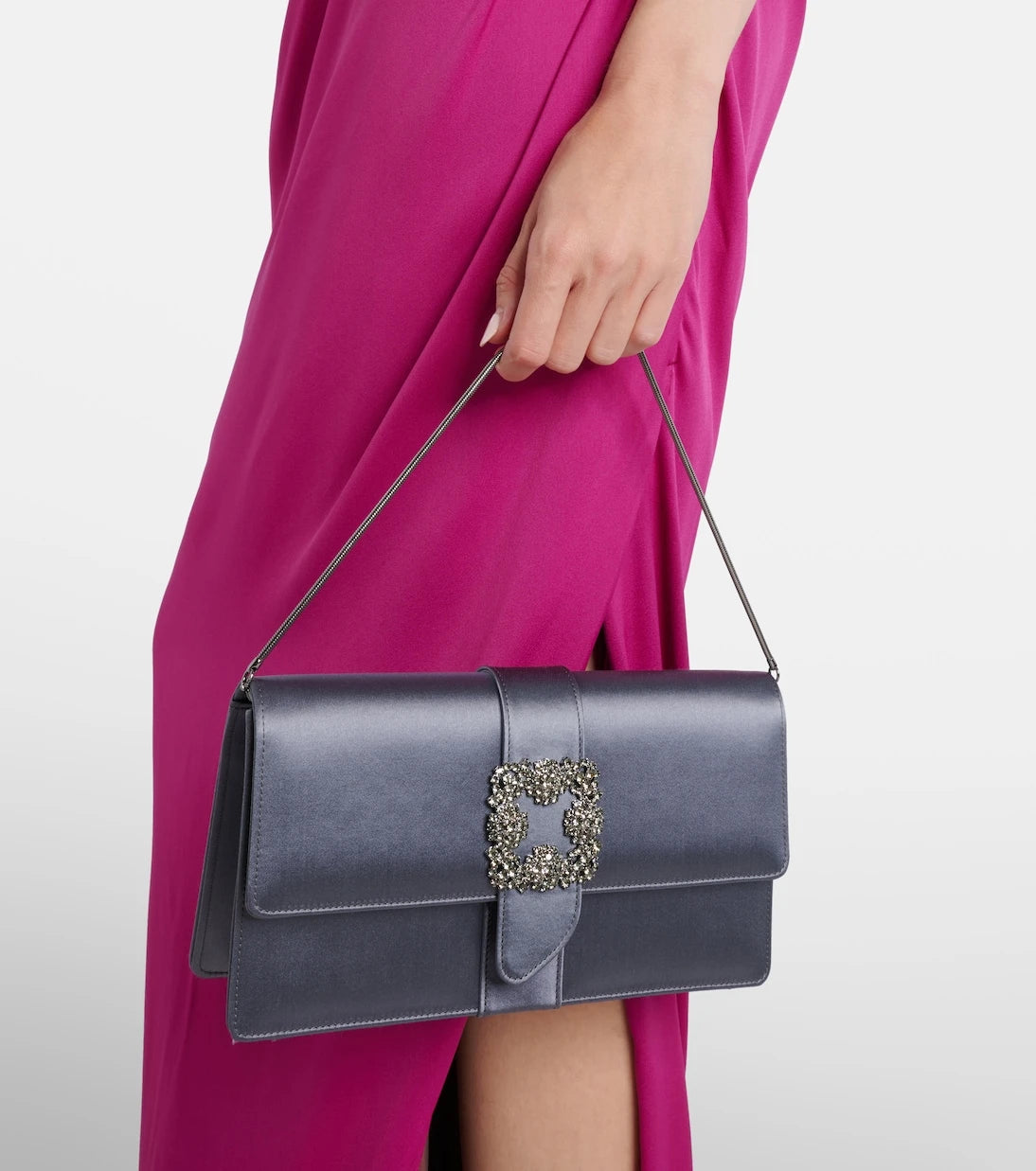 Manolo Blahnik - حقيبة كلاتش كابري ساتان مُزيّنة