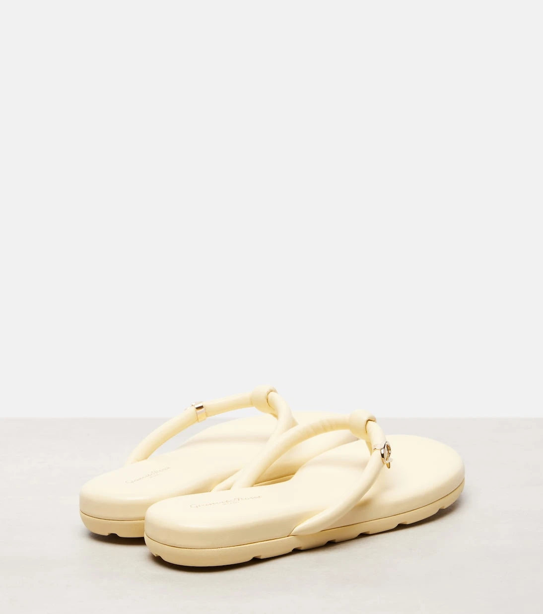 Gianvito Rossi - Fiji leather thong sandals