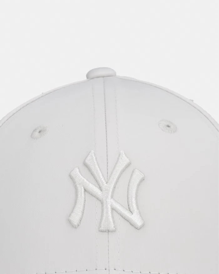 New Era бейзбол şapkası SATIN BOW BACK 940 NYY