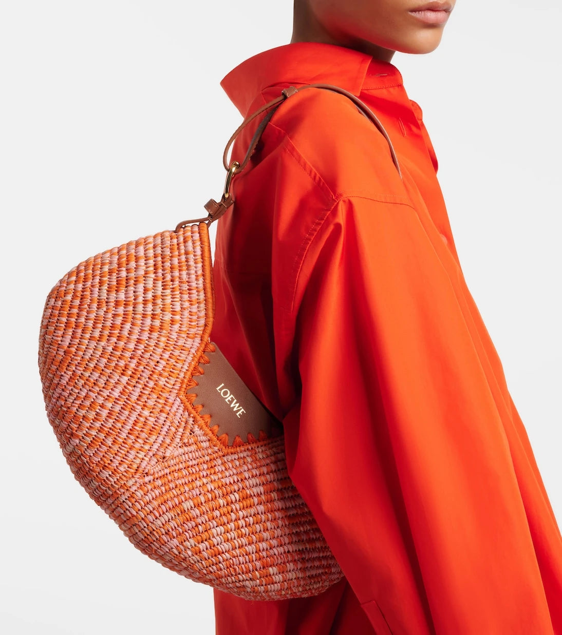 Loewe - Paula's Ibiza Swim Medium raffia shoulder bag