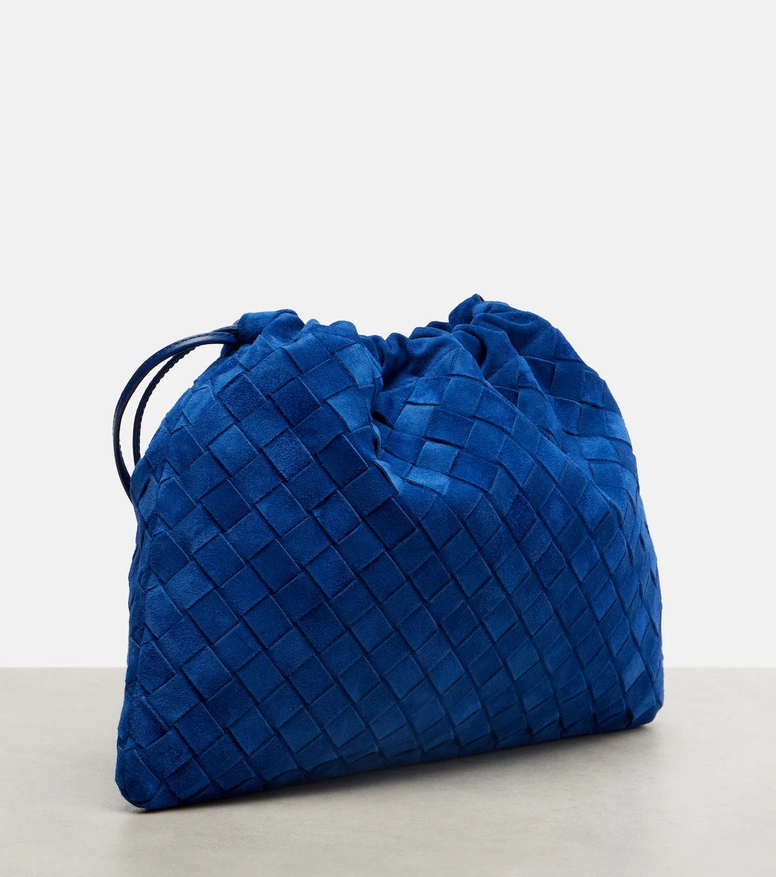 Bottega Veneta - كيس غبار حقيبة "إنتريتشاتو" من الشامواه