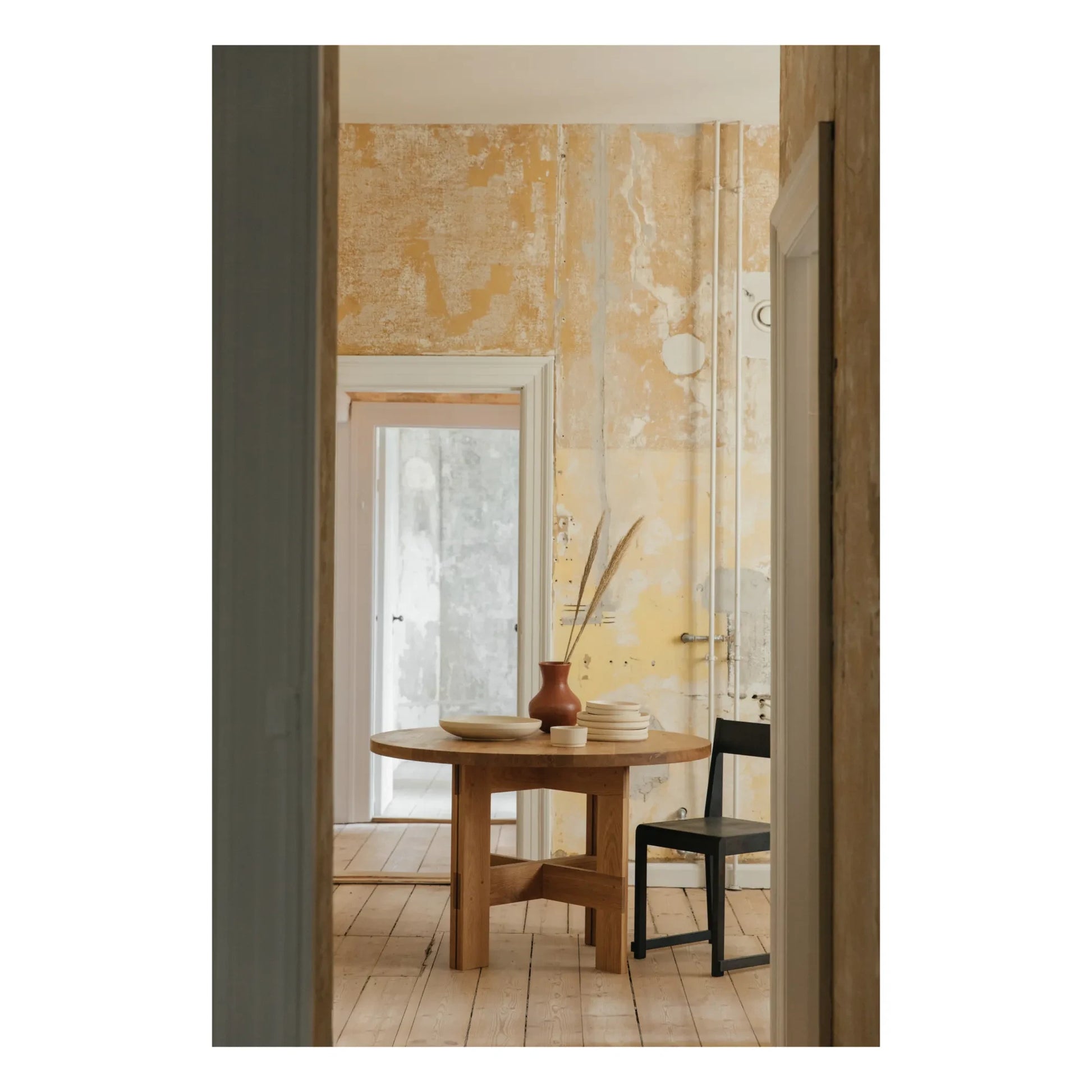 Frama - Farmhouse Round Wooden Table | Oak