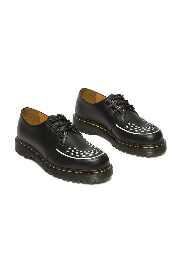 Кожени половинки обувки Dr. Martens Ramsey