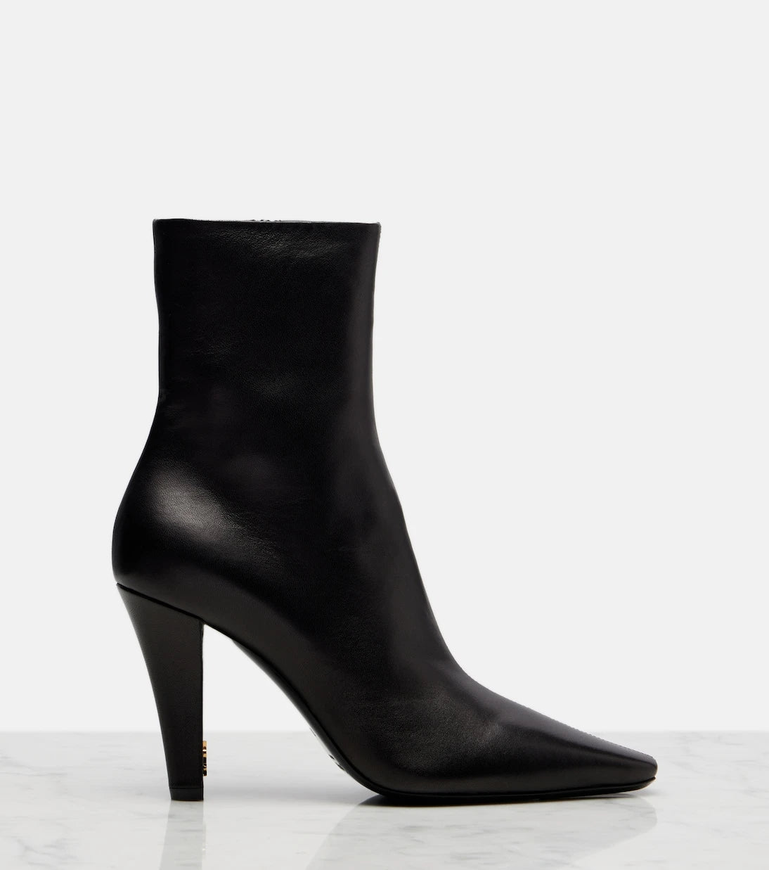Saint Laurent - Jill 95 leather ankle boots
