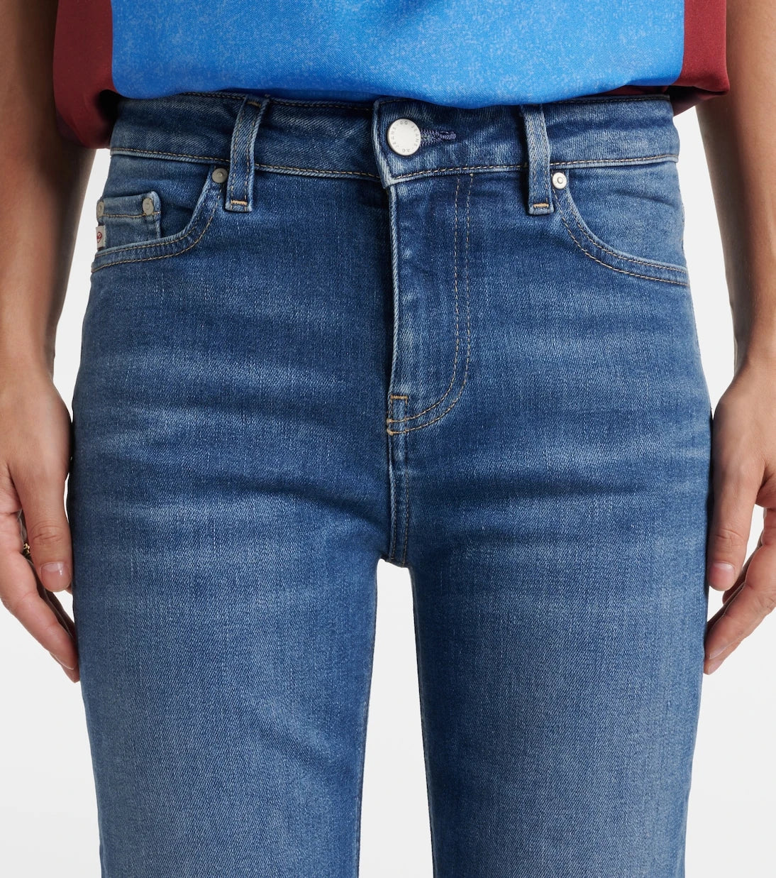 AG Jeans - بنطلون جينز تروبيا واسع بخصر مرتفع